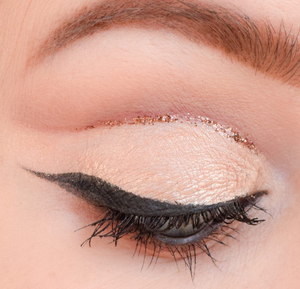 eotd glitter cut crease