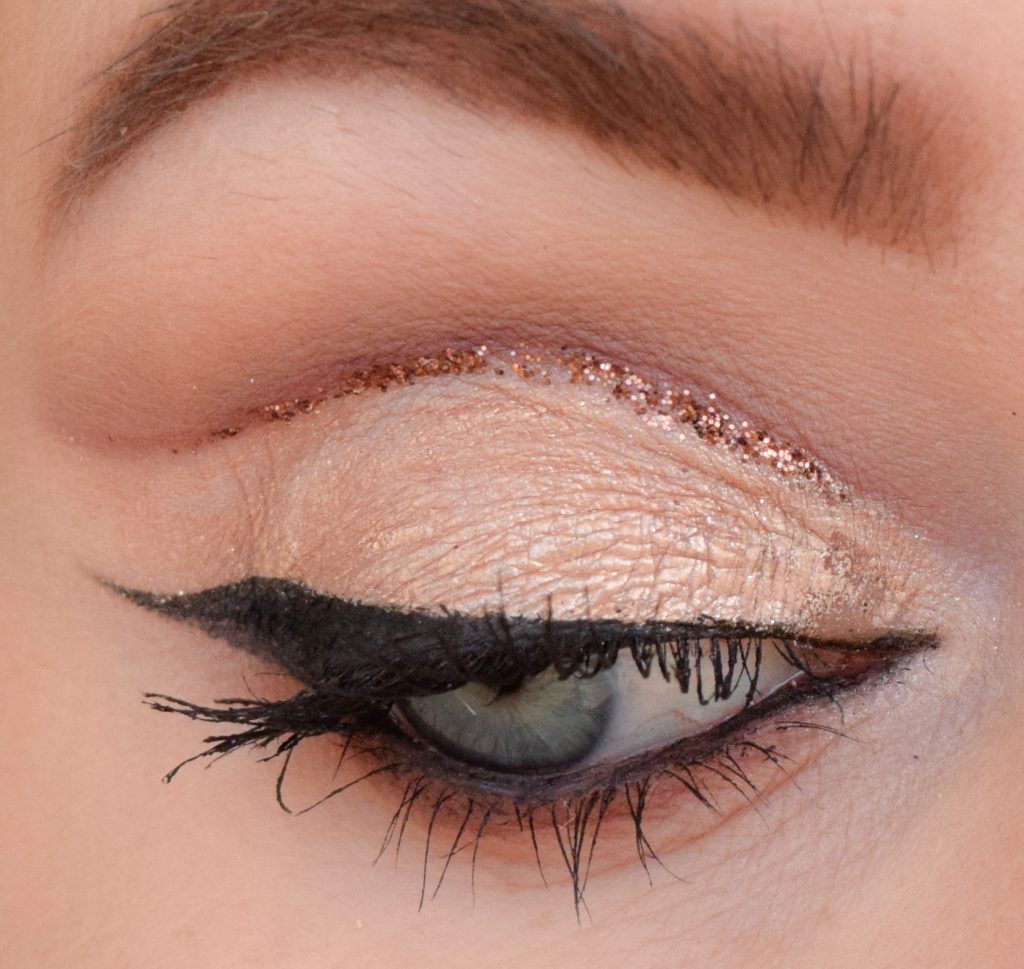 eotd glitter cut crease