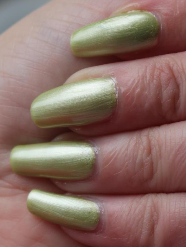 Essie Tropical lights 