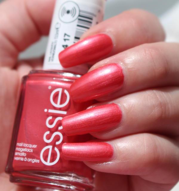 Essie Tropical lights 