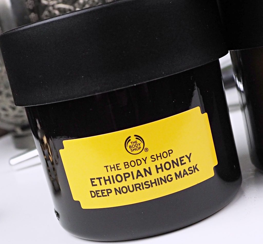 Ansiktsmask med honung