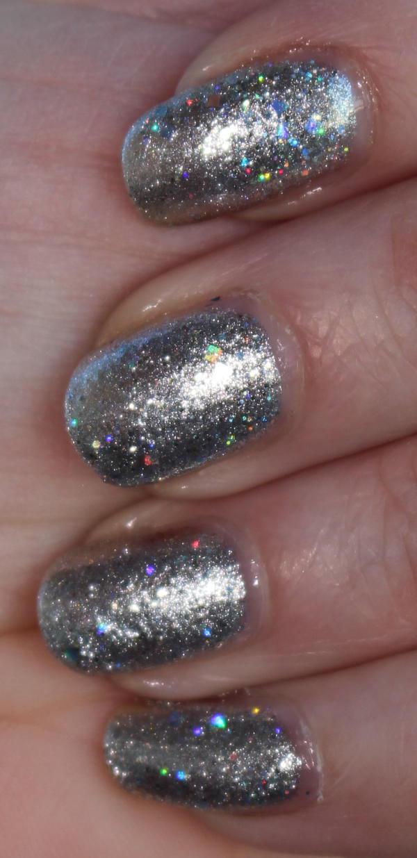 IsaDora Holographic Glitter Nails