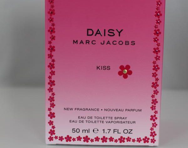 Marc Jacobs Daisy Kiss