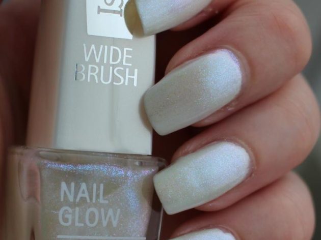 IsaDora Nail Glow