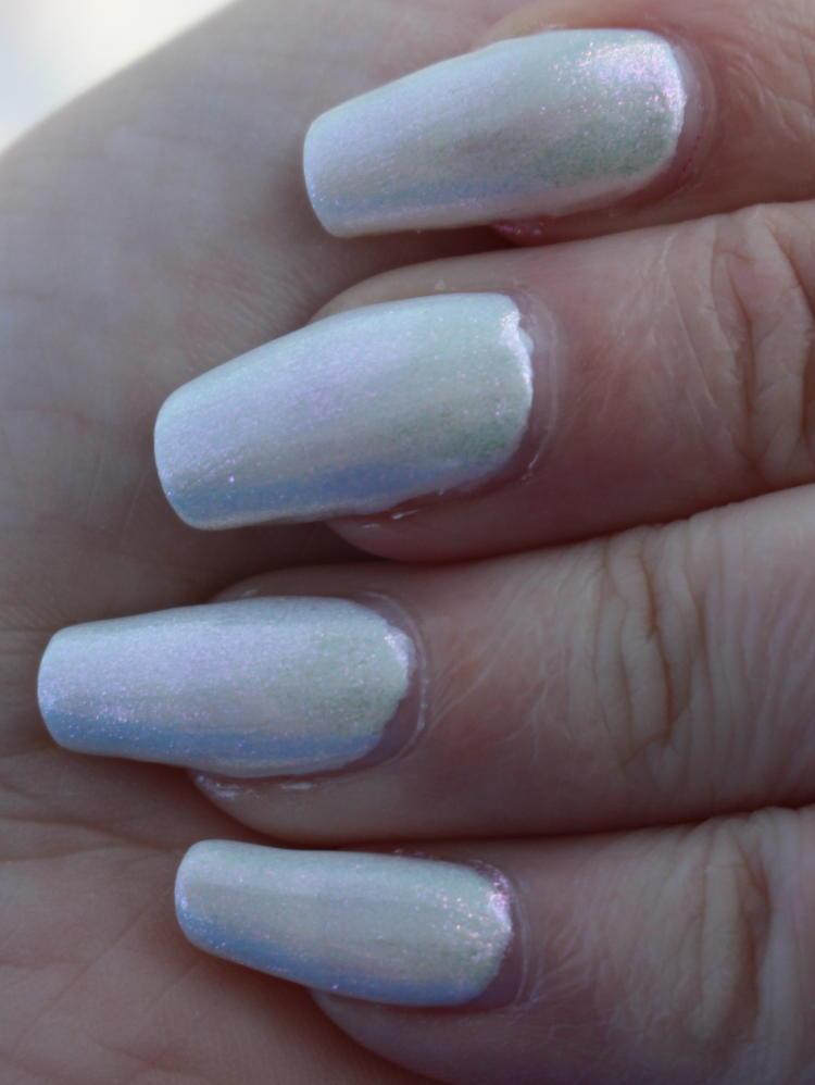 IsaDora Nail Glow 