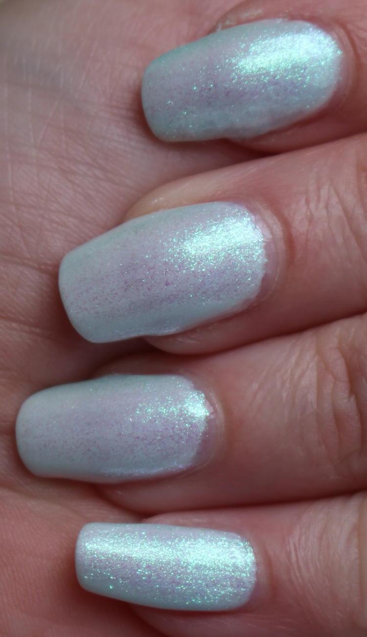 IsaDora Nail Glow 