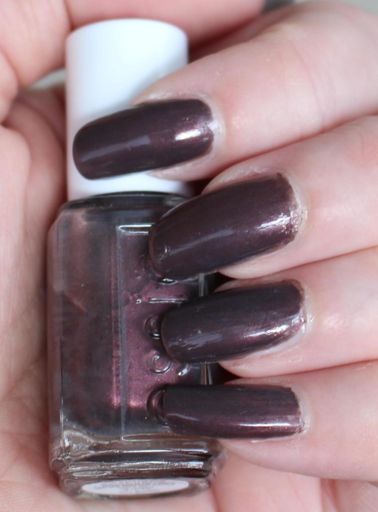 Essie Sable collar