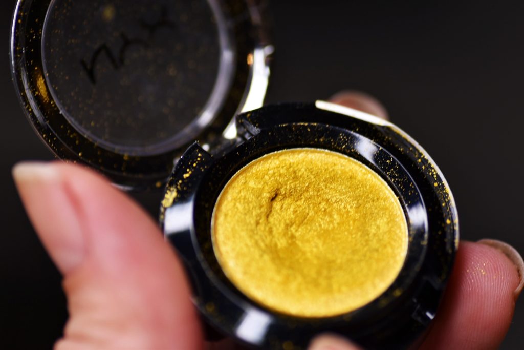 NYX Prismatic eyeshadow gilded