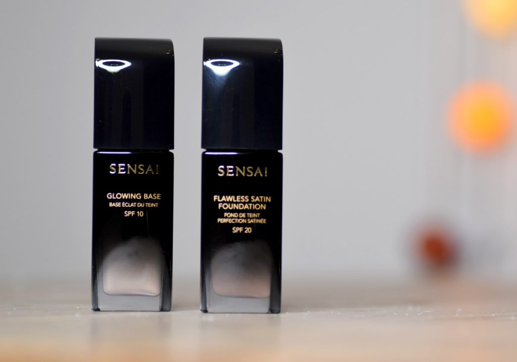 smink jag inte klarar mig utan i London Sensai Glowing Base Satin Foundation