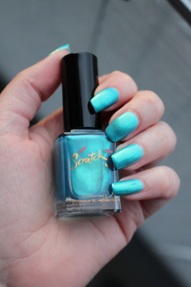 Scratch nail 502 Turquoise