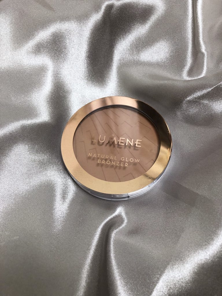 Bronzer för ljusa hudtoner