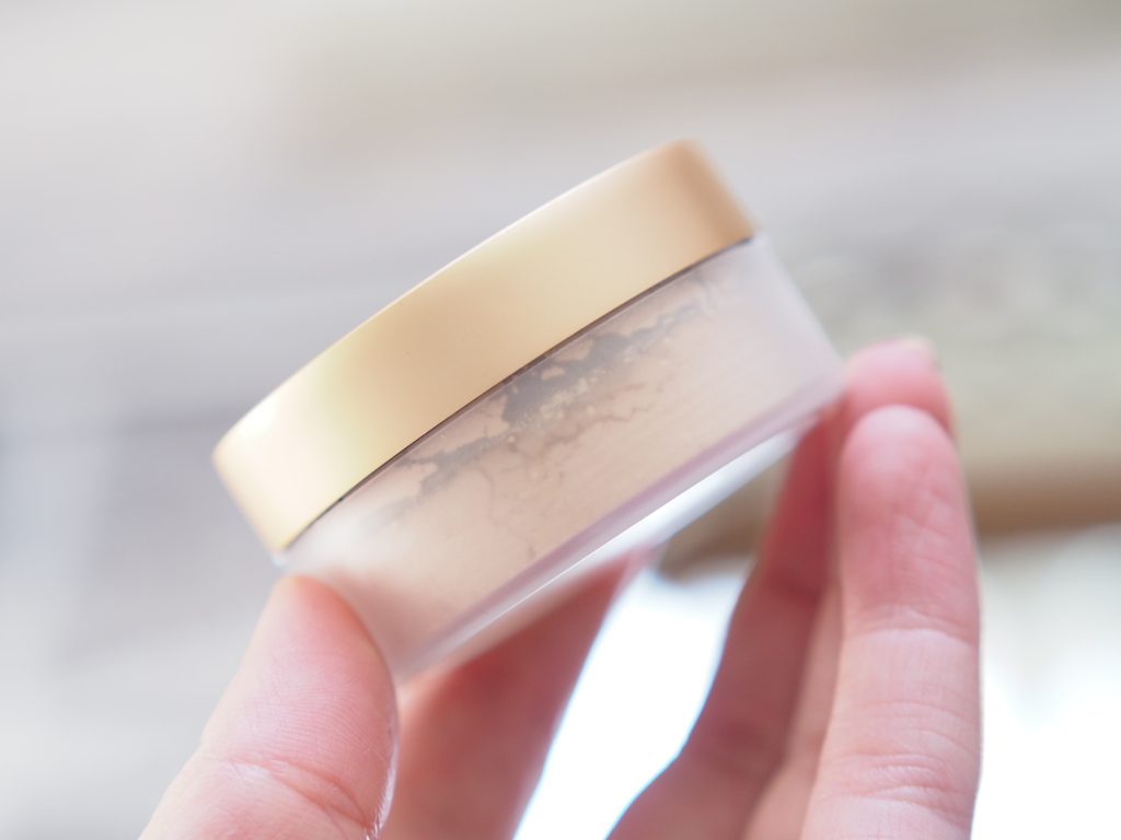 Amazing matte loose finish powder