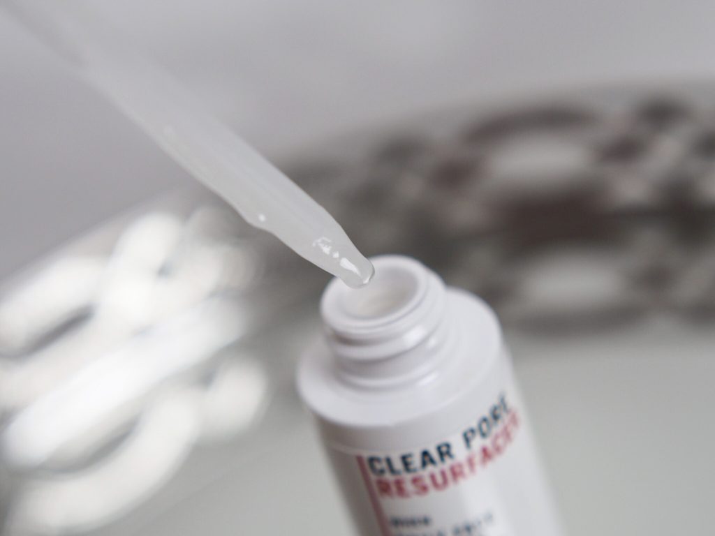 Clear pore resurfacer