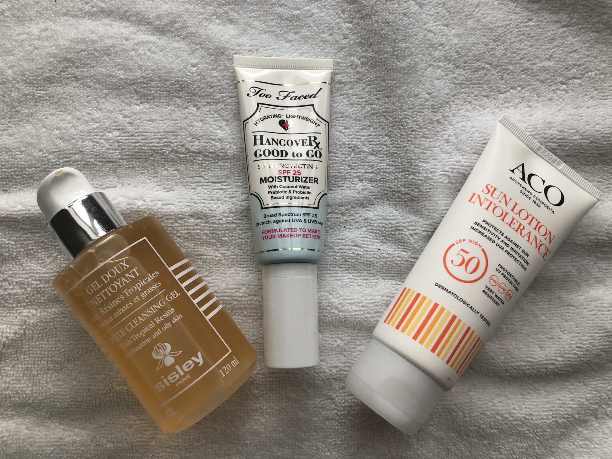 Sisley Gentle Cleansing Gel, Too Faced hangover Good To Go Moisturizer, ACO Sun Lotion Intolerance.