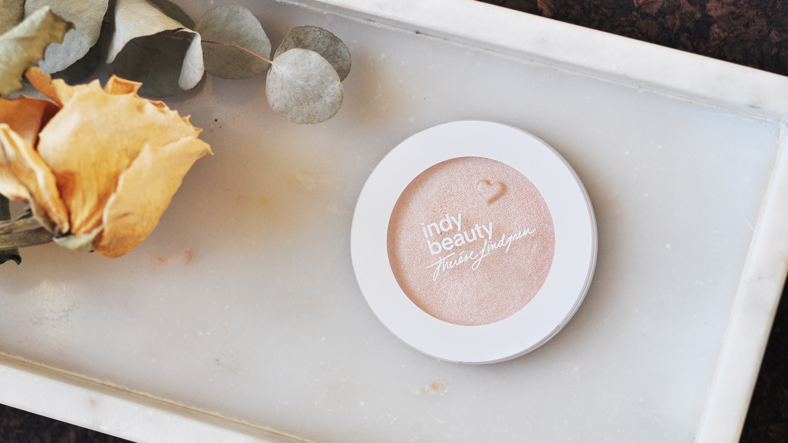 Indy Beauty highlighter