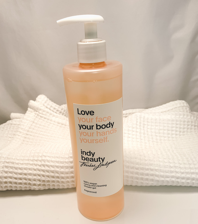 Indy Beauty Caring and Cleaning Shower
