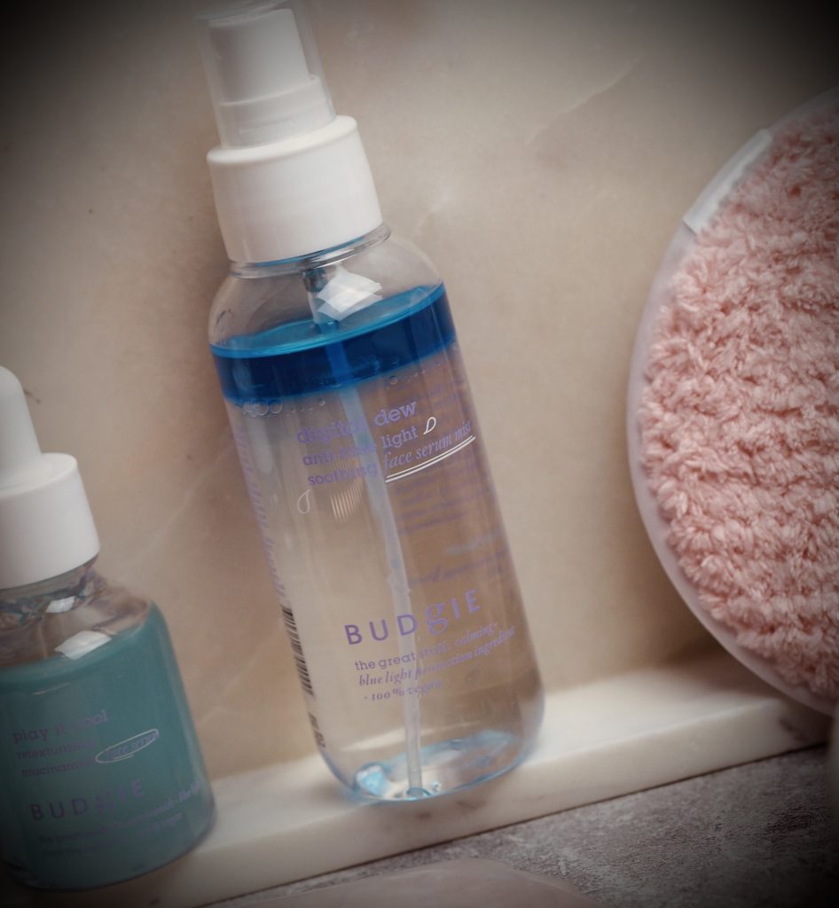 Budgie Digital dew face serum mist