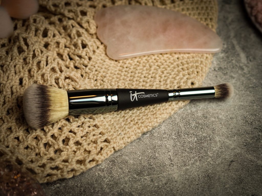 IT Cosmetics Heavenly Luxe™ Complexion Perfection Brush