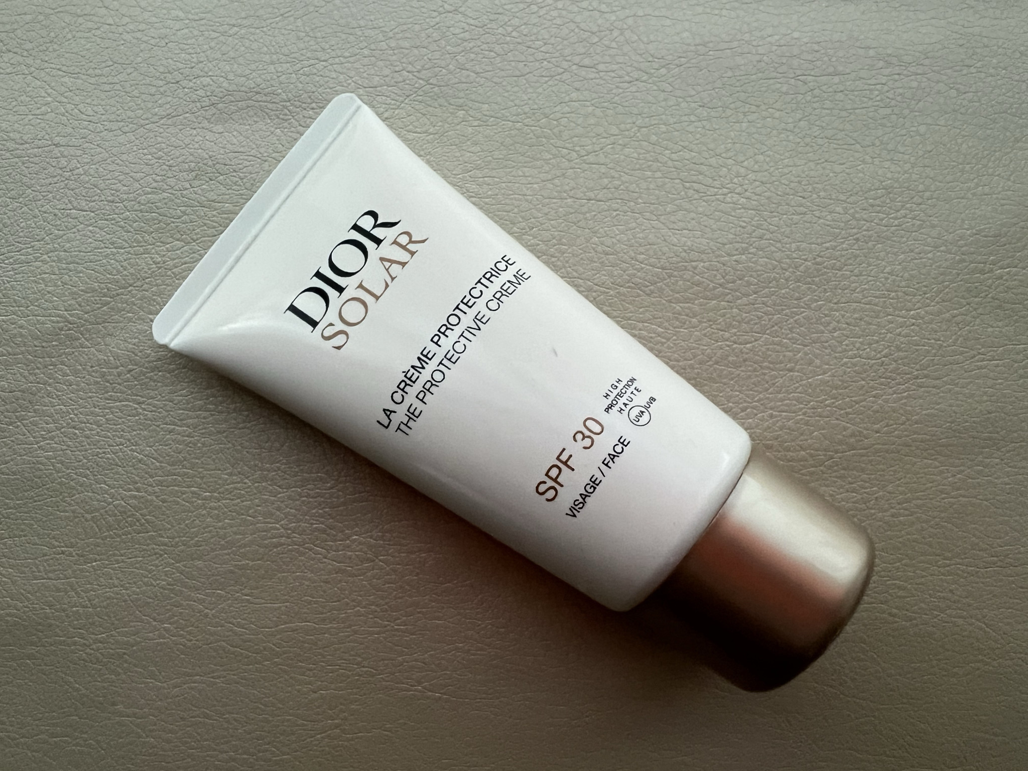 Dior La Crème Protectrice SPF30, 460 kr/50 ml.