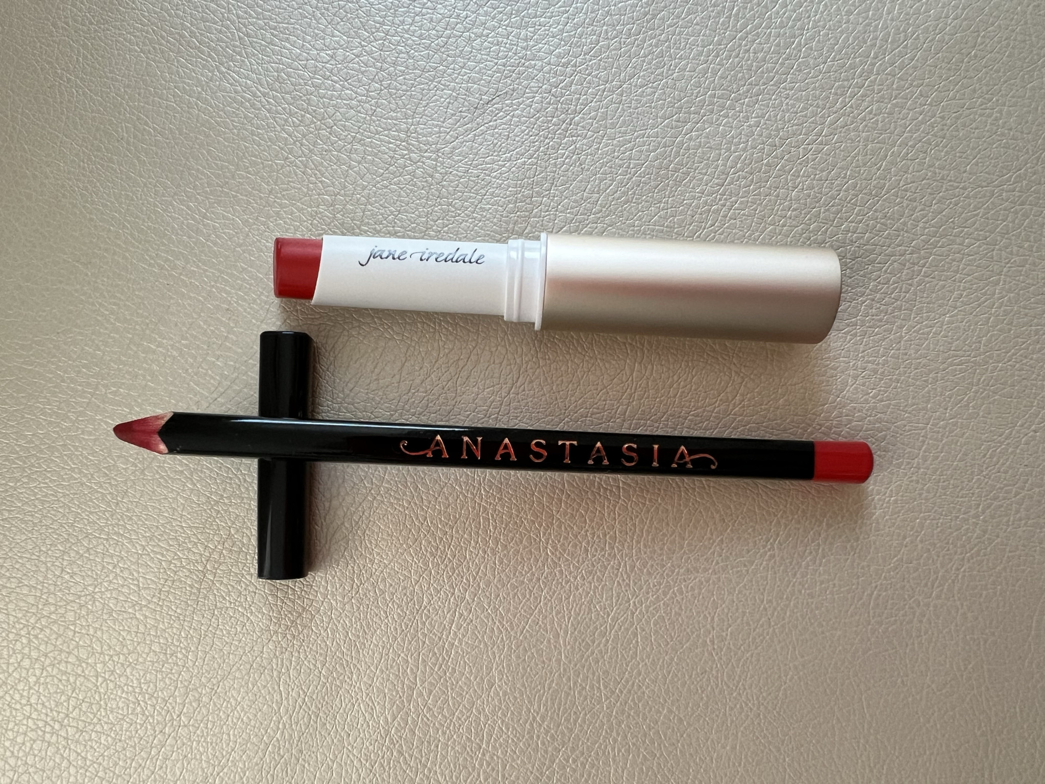 Anastasia Beverly Hills Lip Pencil Cherry Jane Iredale ColorLuxe Hydrating Cream Lipstick Poppy