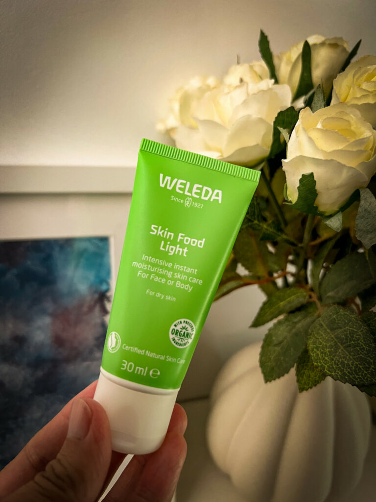 Weleda skin food light