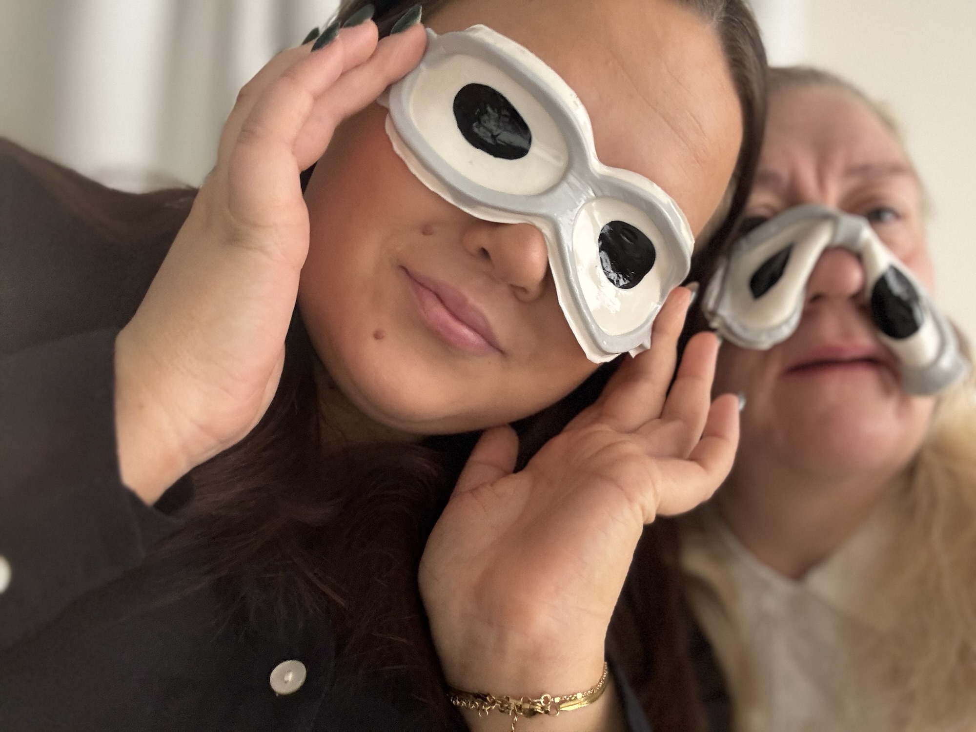 Felkonstruerad ögonmask från Lush och minionerna