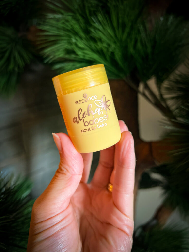 Essence aloha babes lip balm