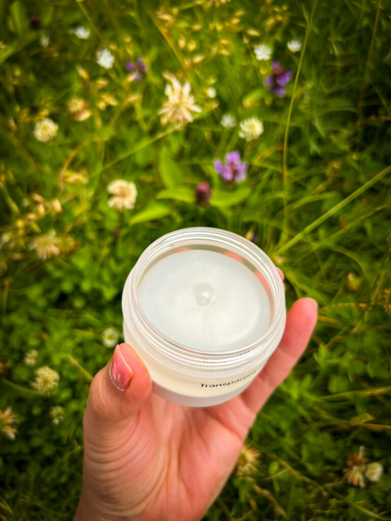 Niche beauty lab overnight restoring lip treatment